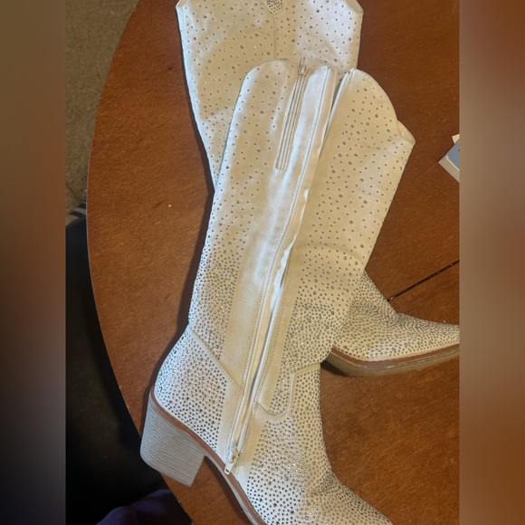 Pierre Dumas White Rhinestone Cowgirl Boots / Eras Tour - Lightly Worn / Size 8 - Picture 5 of 7